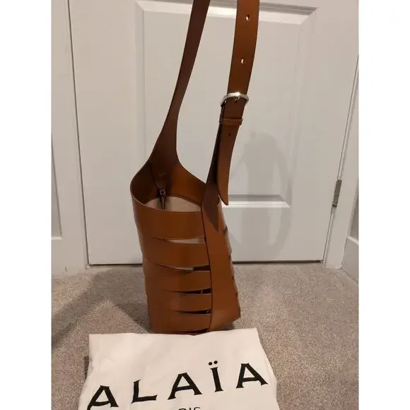 100% BRAND NEW - ALAIA Babel Brown Medium HandBag Bag $2980R! - Picture 5 of 14